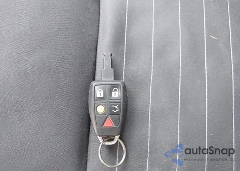 2005 Volvo S40 2.4I from USA, damaged, VIN YV1MS382952089320